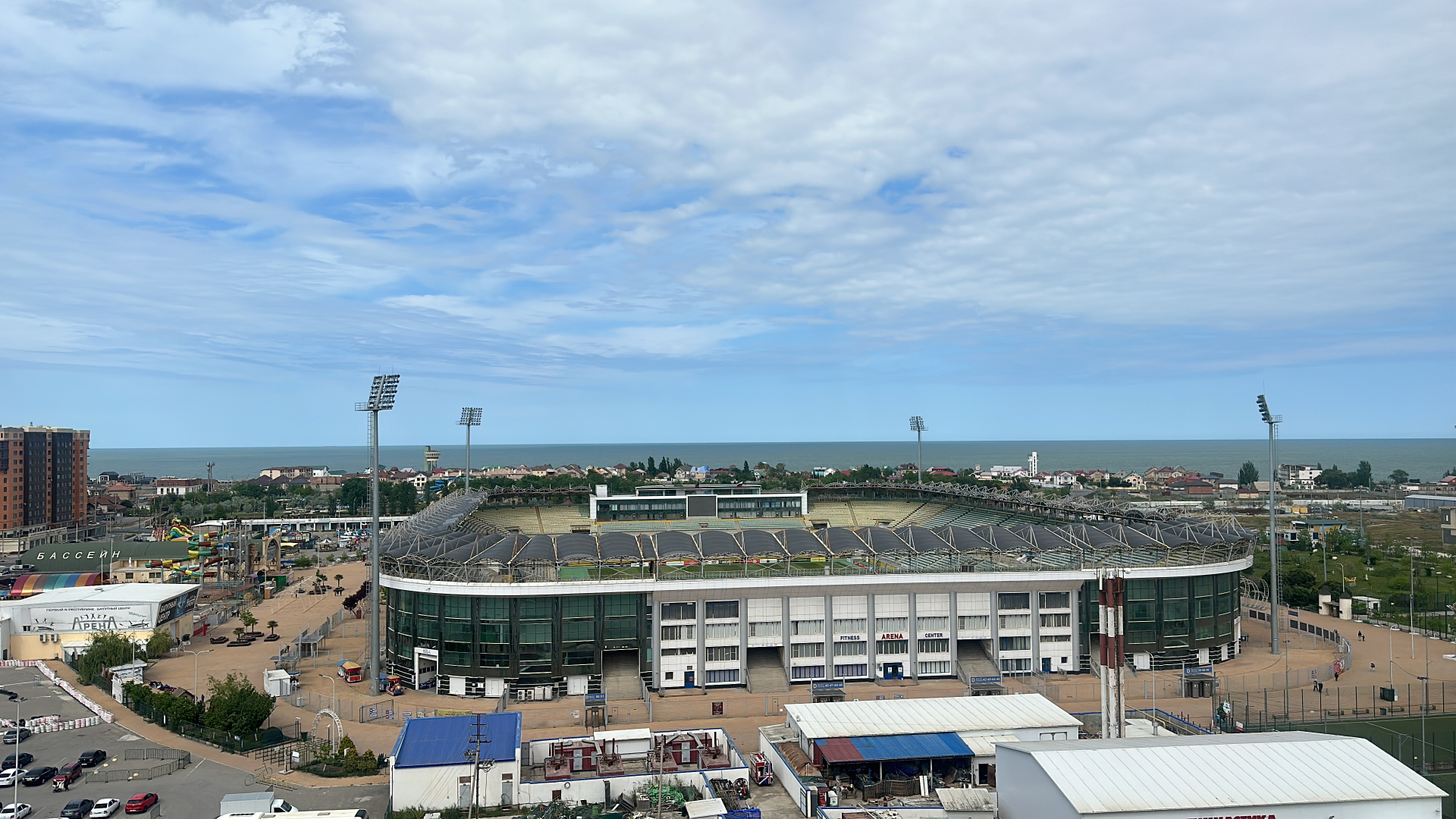 Апартаменты "Эленика" в Центре Каспийска с видом на море