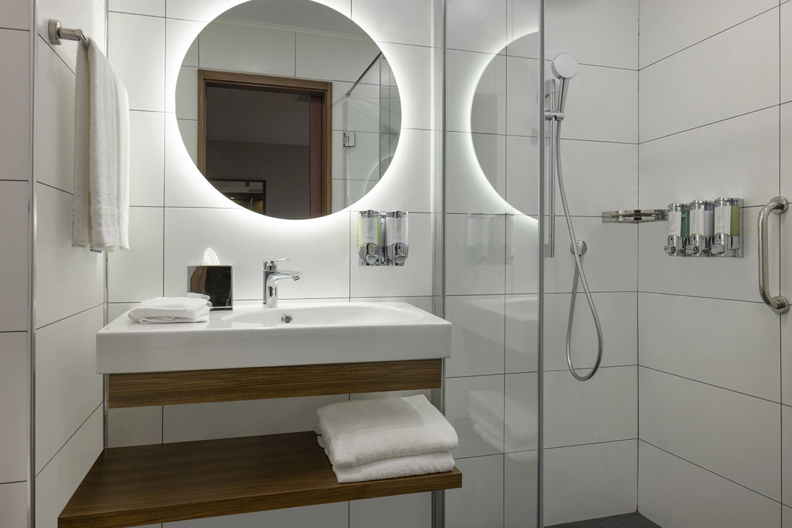 Отель Hampton by Hilton Istanbul Arnavutkoy