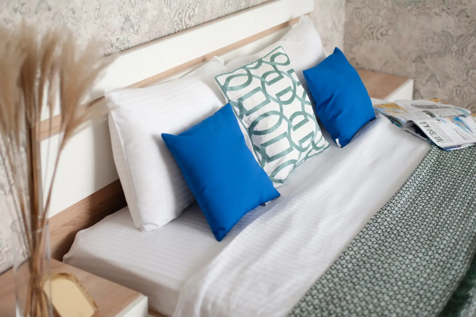 Апартаменты Unique Apart Байкал напротив ЛДК на Притомском 25/2