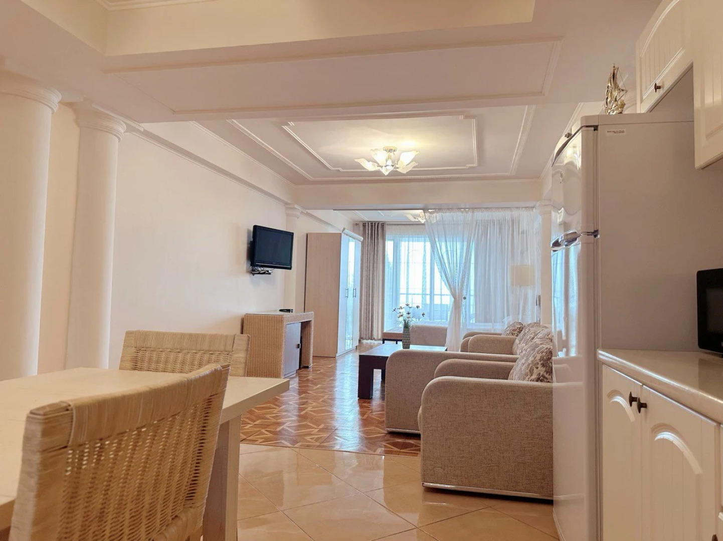 Апартаменты Однокомнатные Милана с Видом на Море