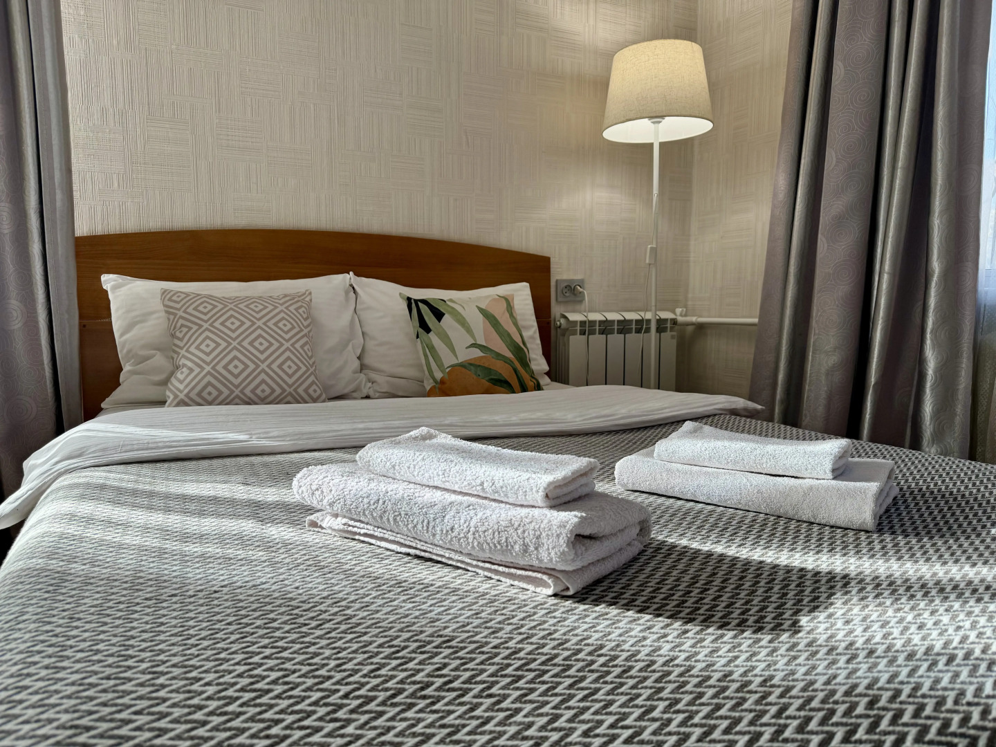 Апартаменты на Парижской коммуны 50