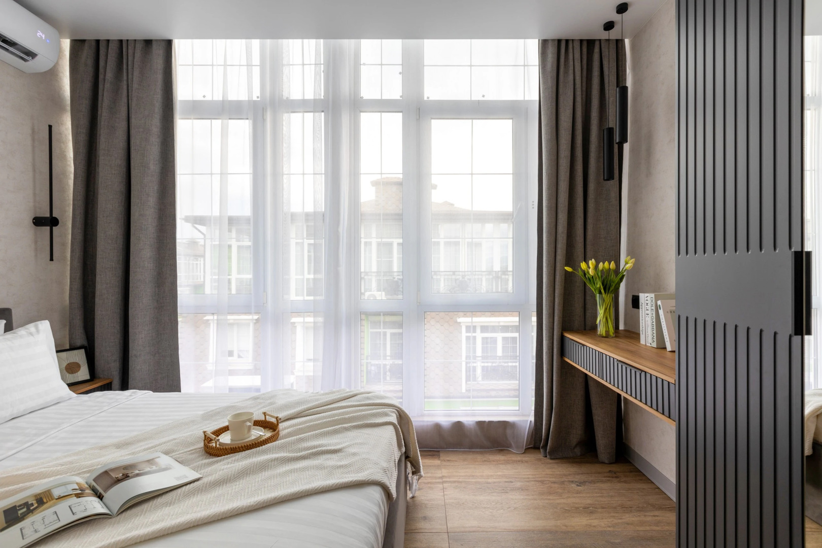 Апартаменты Red Apartments Арт Лайт Адриан