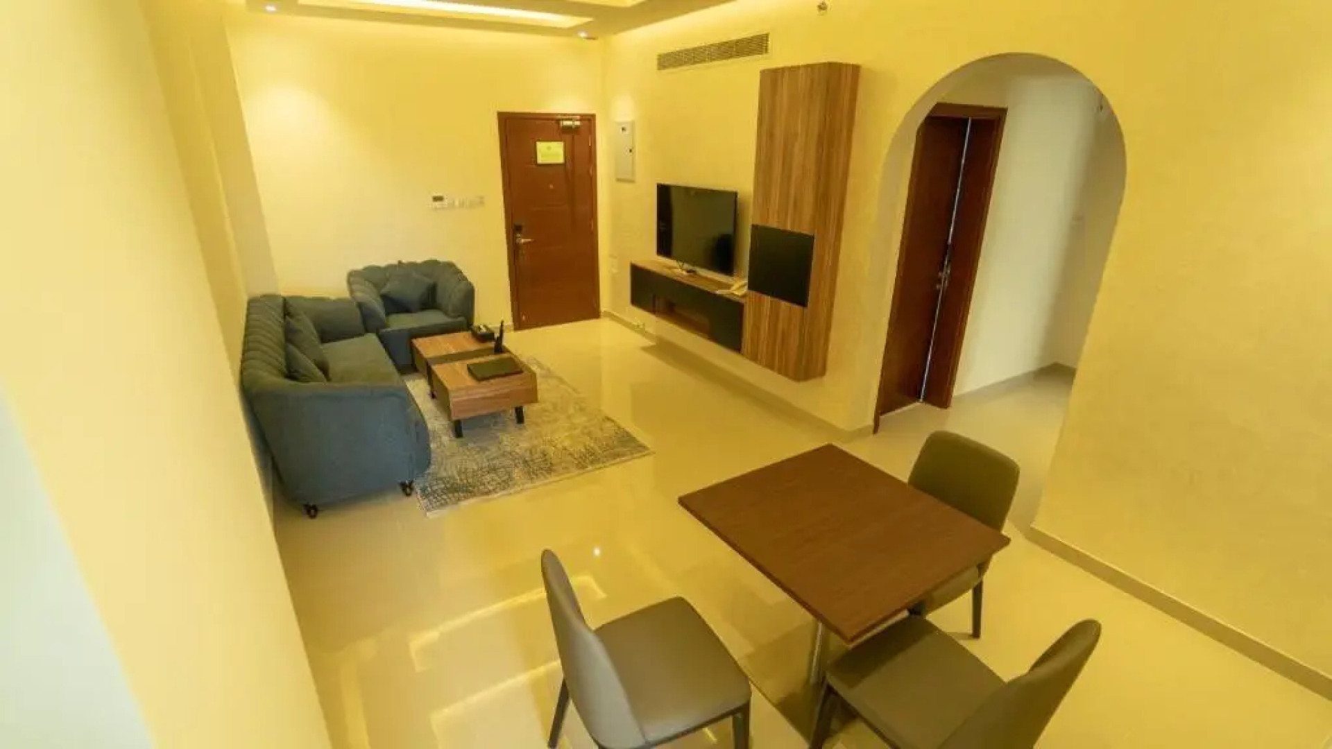 Отель The Plaza  and Resort