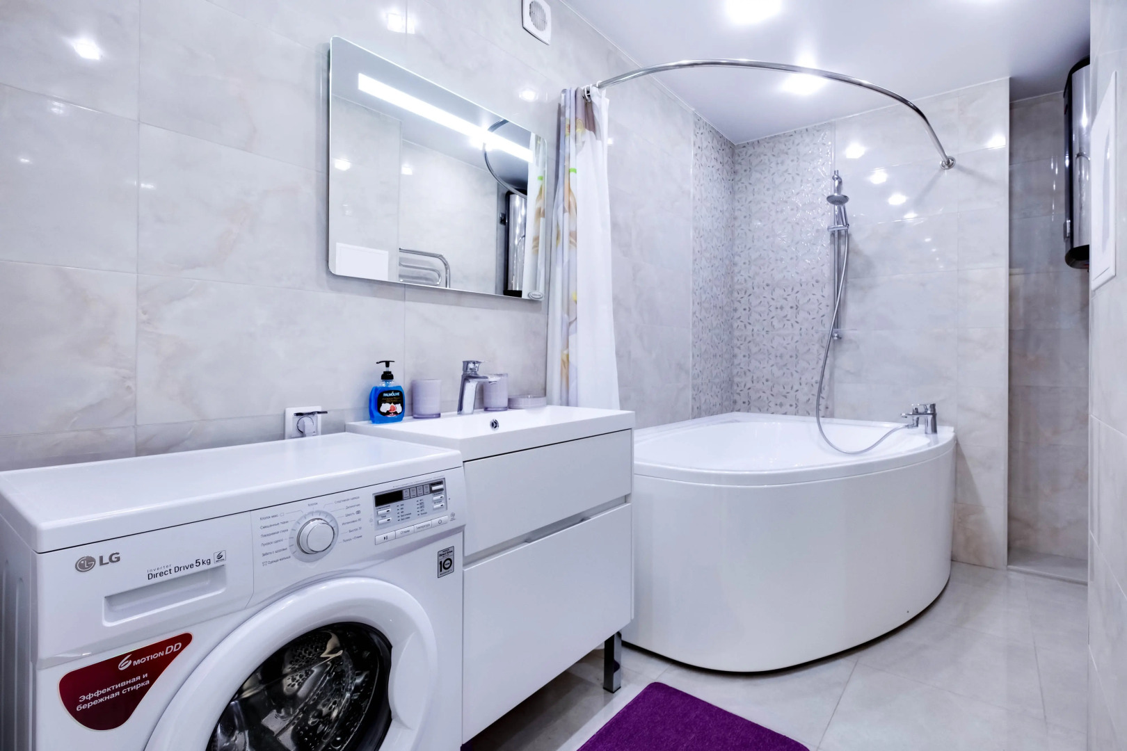 Апартаменты на улице Запарина 111