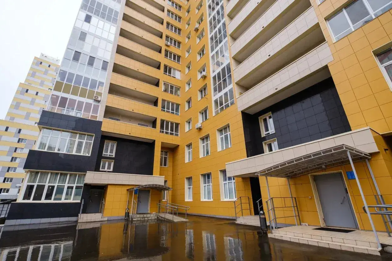 Апартаменты в Центре на Роторной 27В