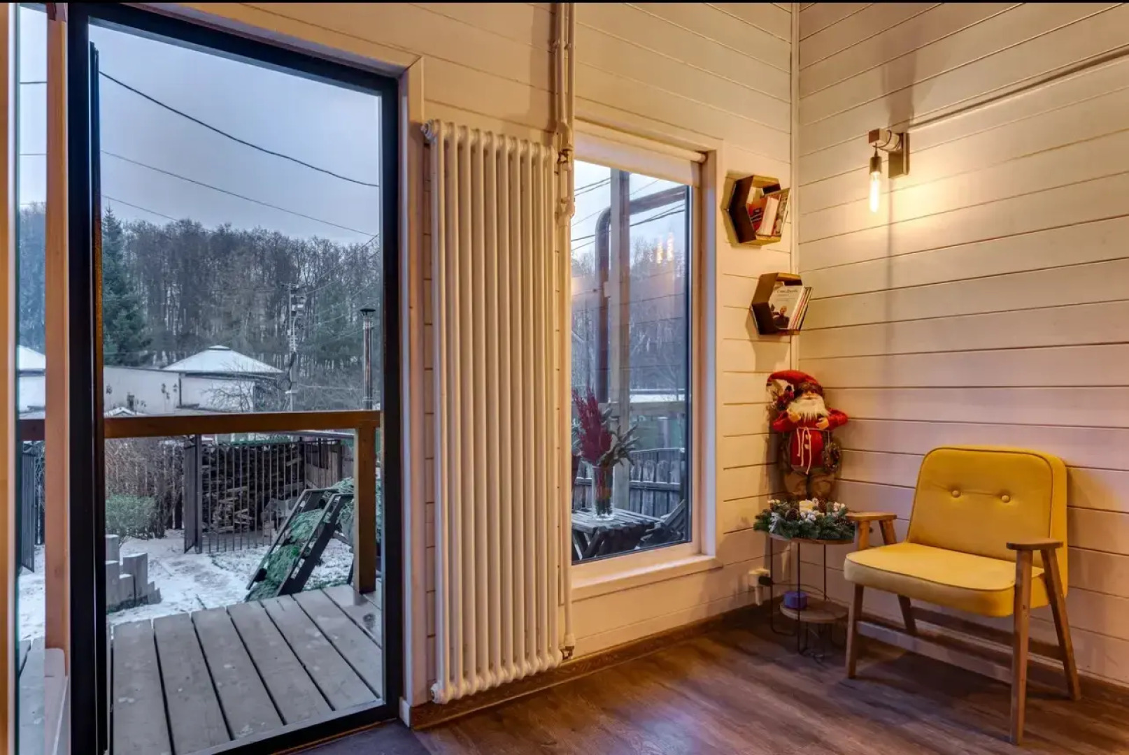 Частный дом с бaнeй на дpoвaх Harmony