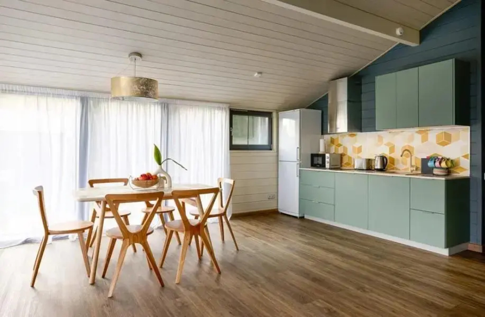 Глэмпинг Бунин Ручей