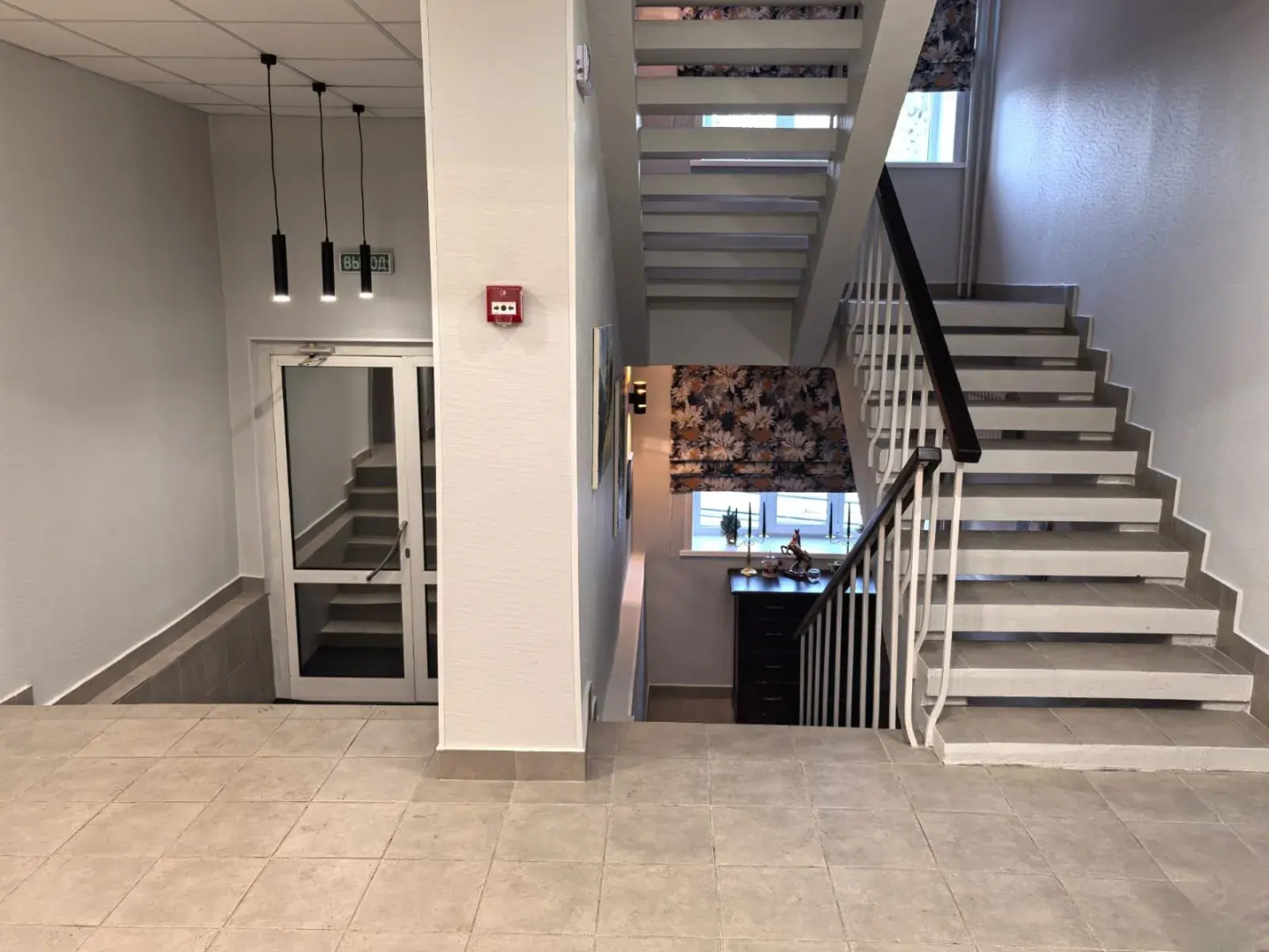 Отель Белая Ворона