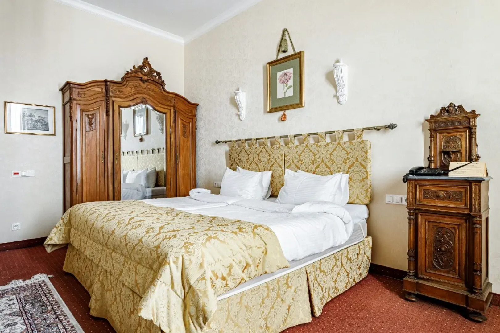 Отель Бристоль