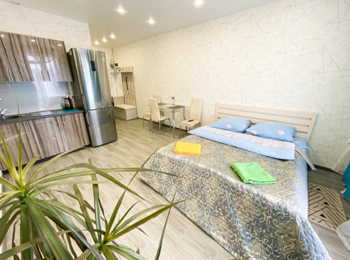 Апартаменты Квартира студия у жд вокзала