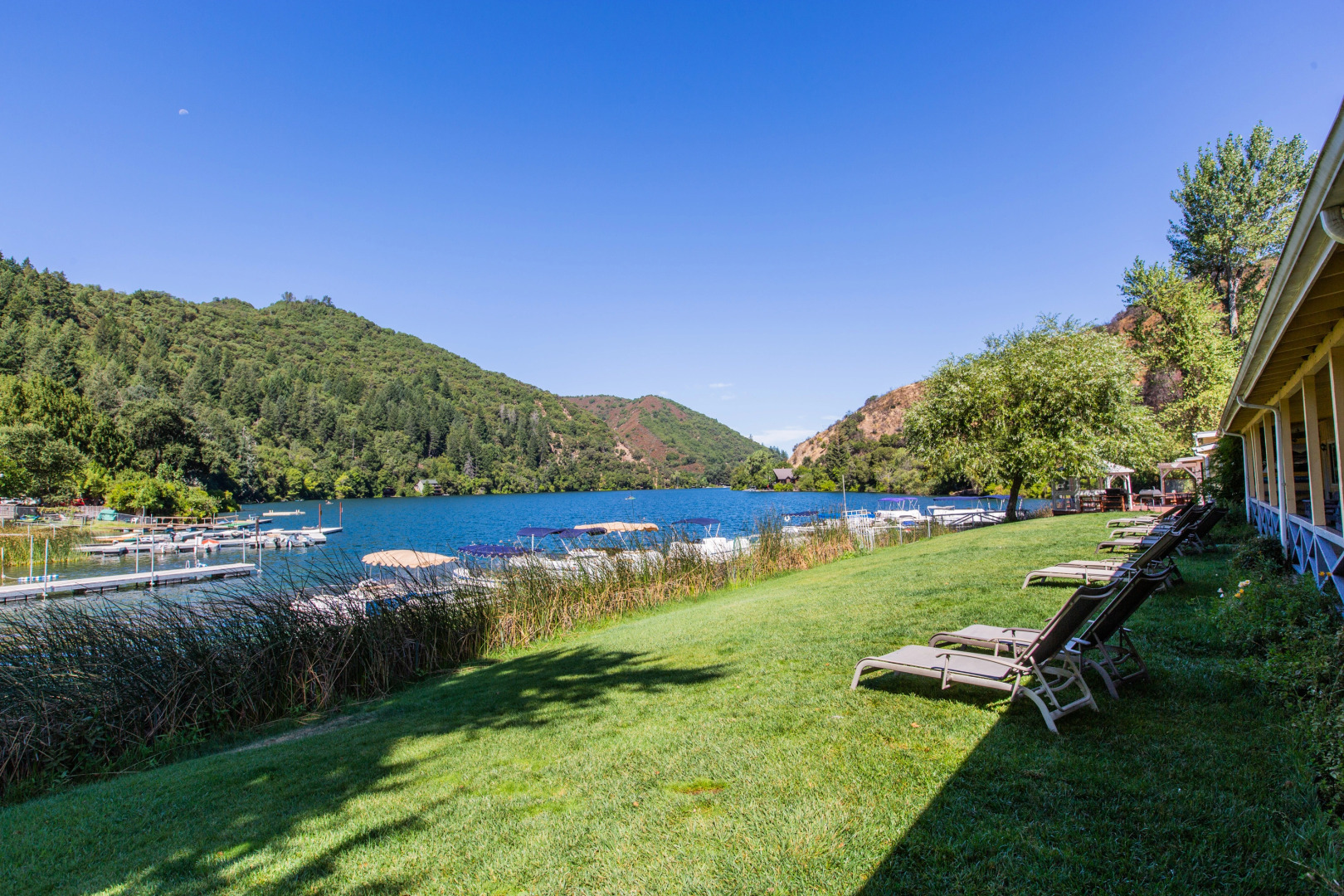 Отель The Lodge at Blue Lakes