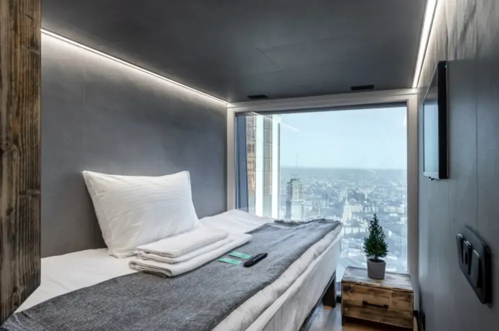 Мини-отель Dot Space 84