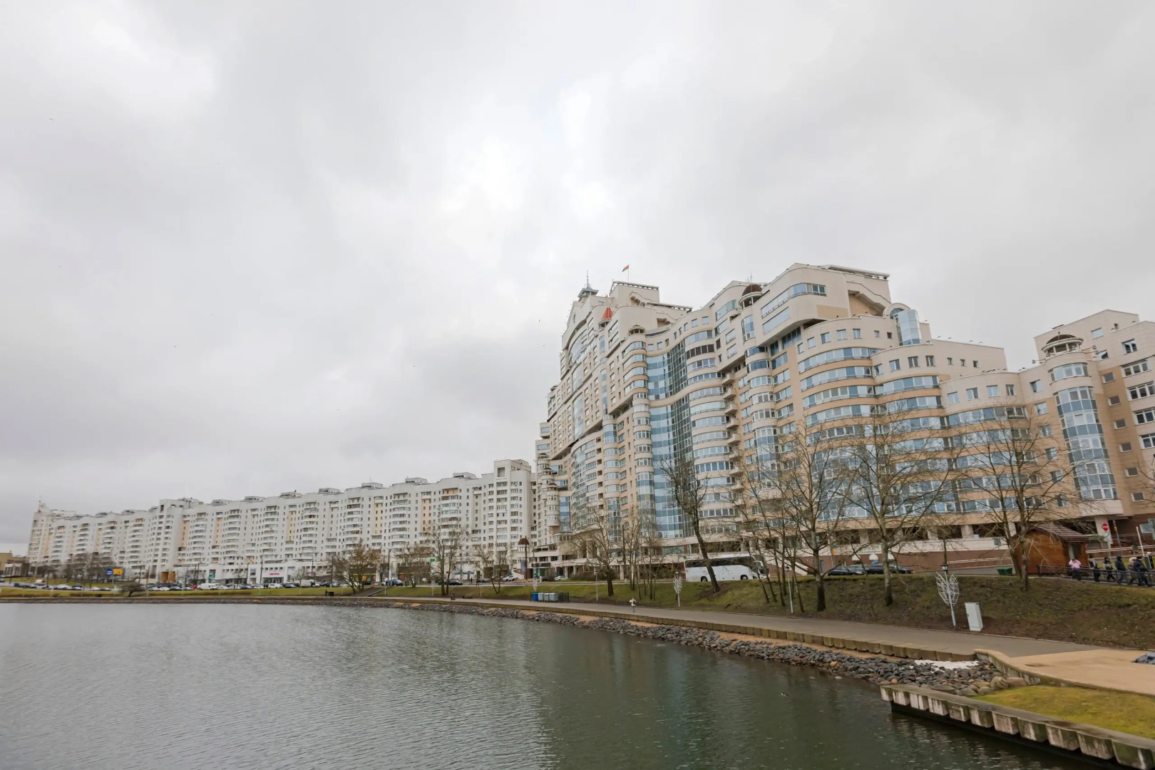 Квартира с Шикарным Видом на Реку Свислочь в Самом Центре Города