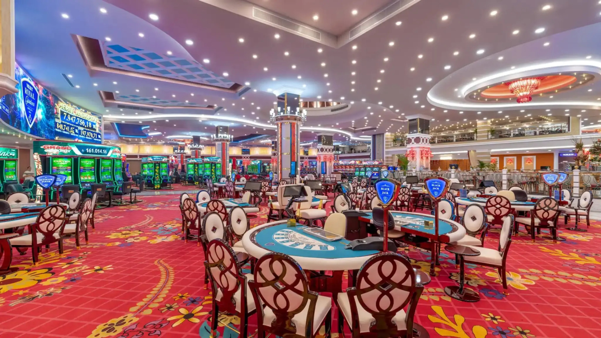 Merit Royal Gardens Hotel & Casino