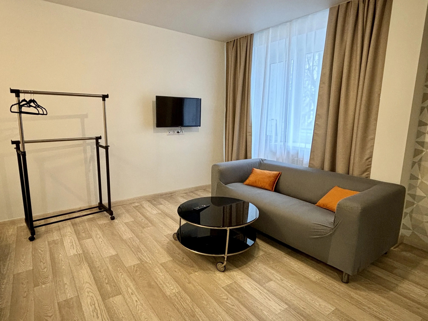 Квартира Яркая у Парка Швейцария