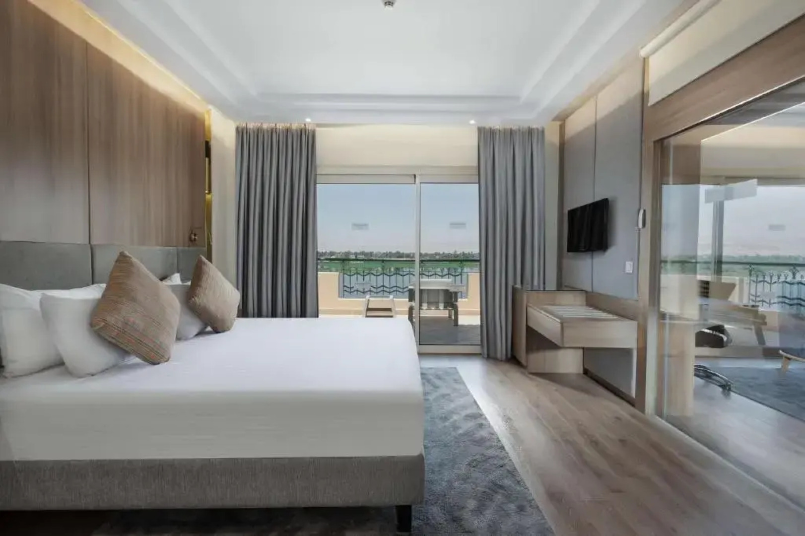 Ночлег и завтрак (B&B) Steigenberger Nile Palace Luxor Travel