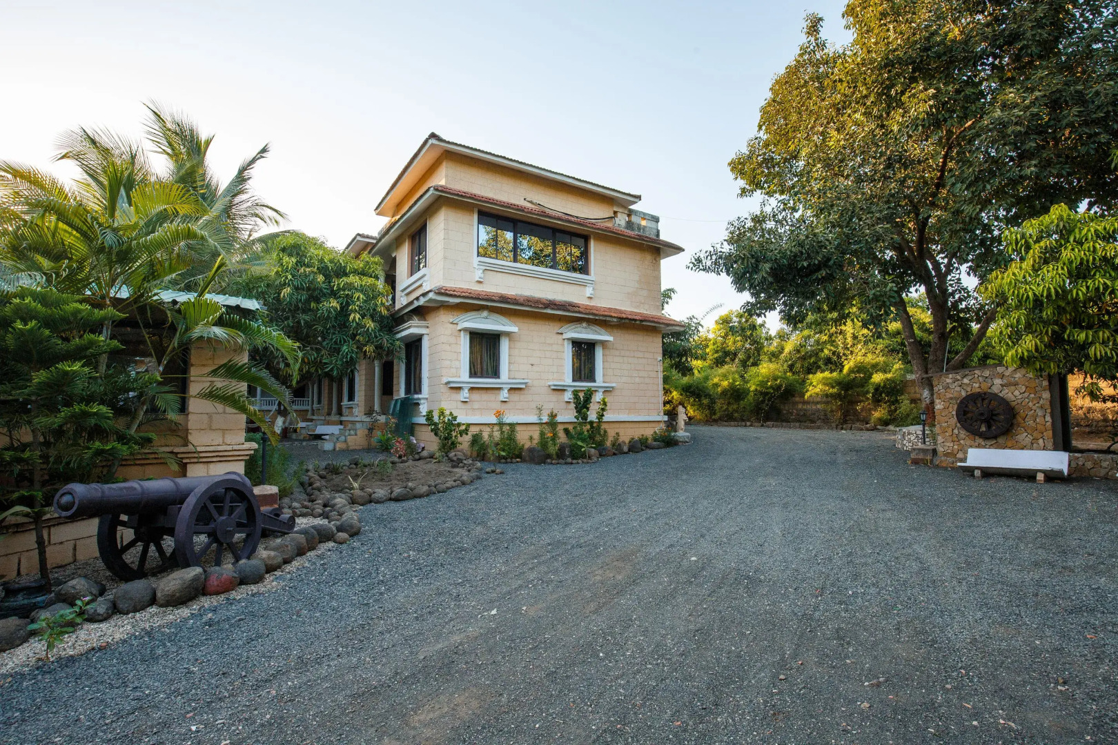 Отель Gir Lions Paw Resort