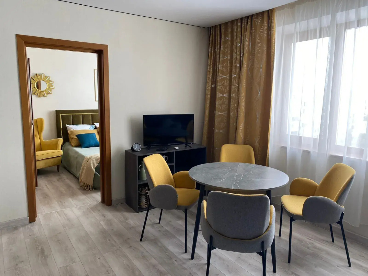 Апартаменты - Делюкc в Апарт-комплексе Виктория