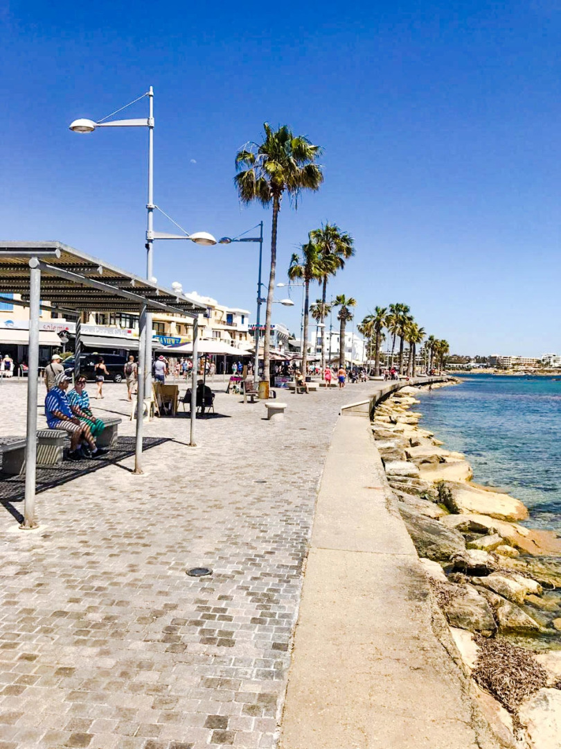 Апарт-отель Athinas Court