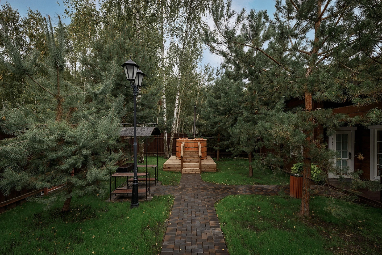 Отель Fish Point Family Resort (Золотой сазан)