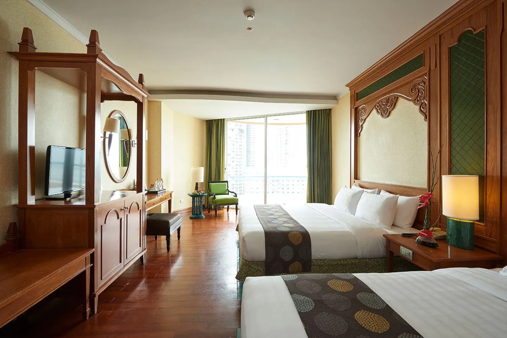 Отель Long Beach Garden Hotel & Pavilions