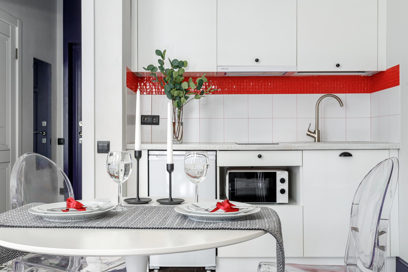 Апартаменты UzorApart Дизайнерская студия на набережной в центре города