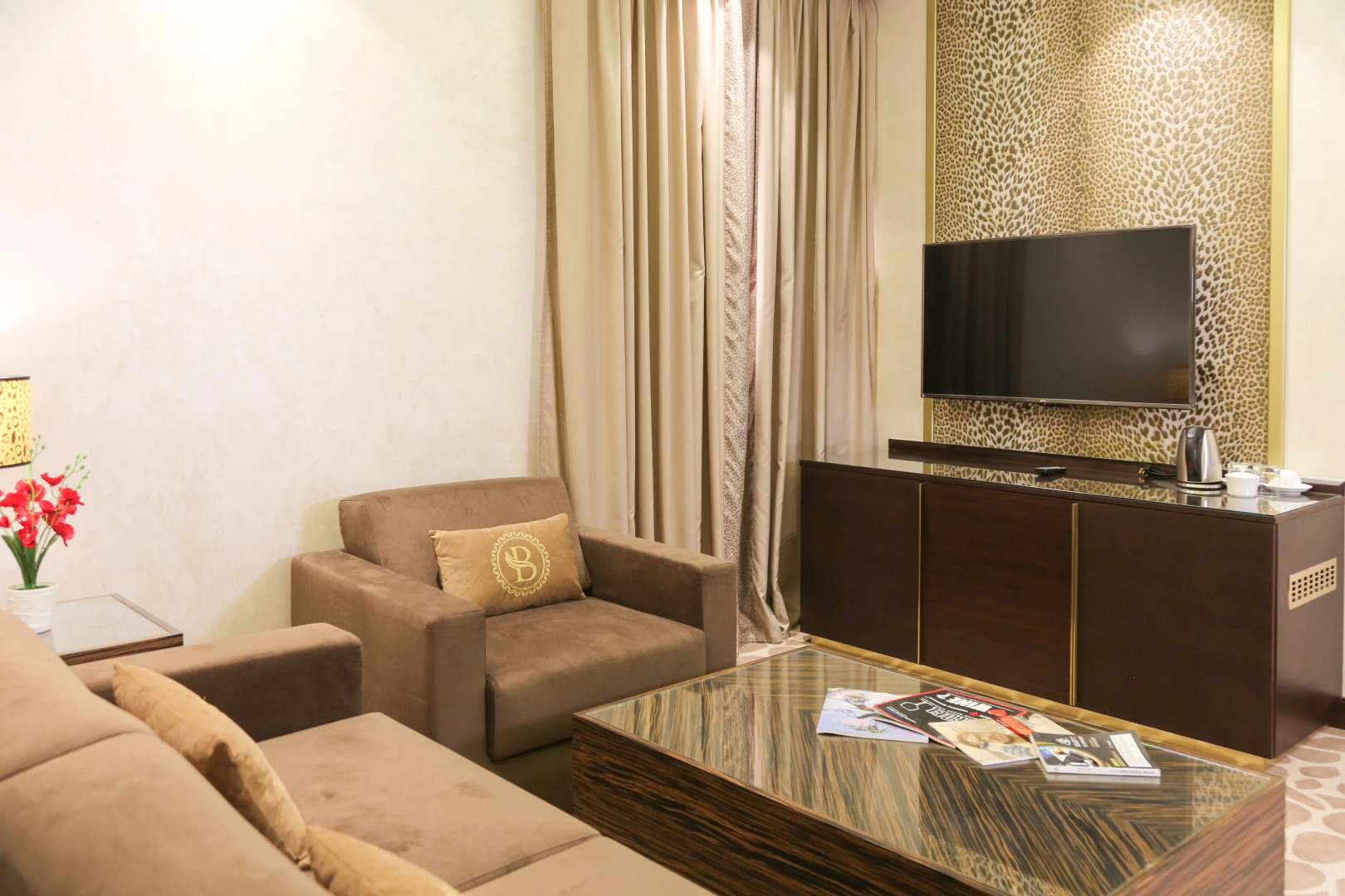 Отель The B Premiere