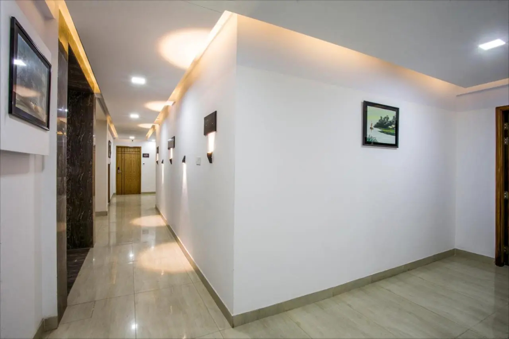 Отель White Palace