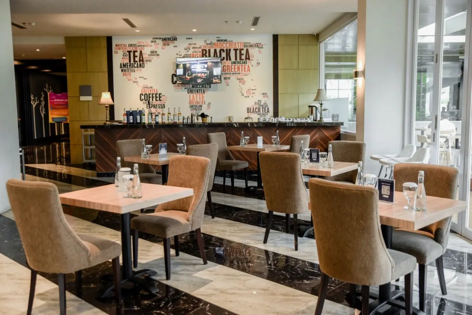 Отель Aston Gorontalo & Convention Center