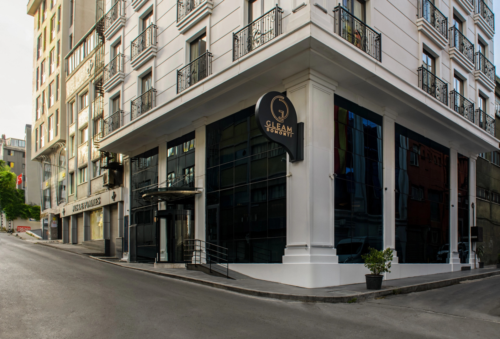 Gleam Bomonti Hotel