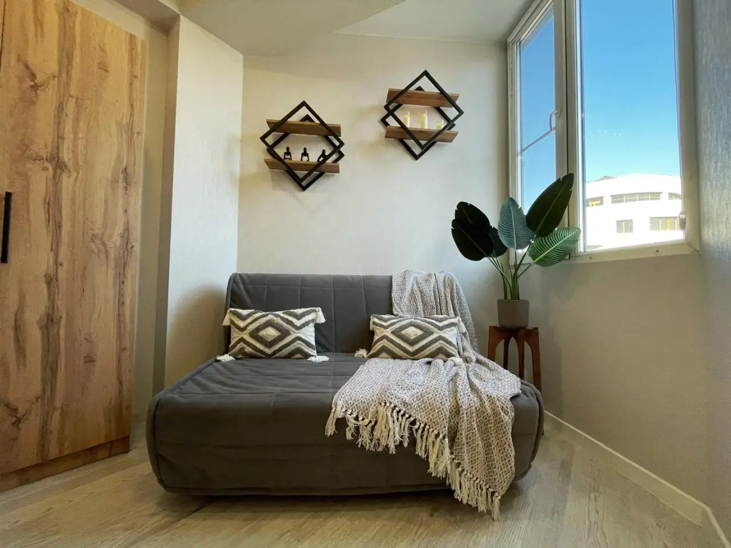 Апартаменты с видом на горы в 3х минутах до моря