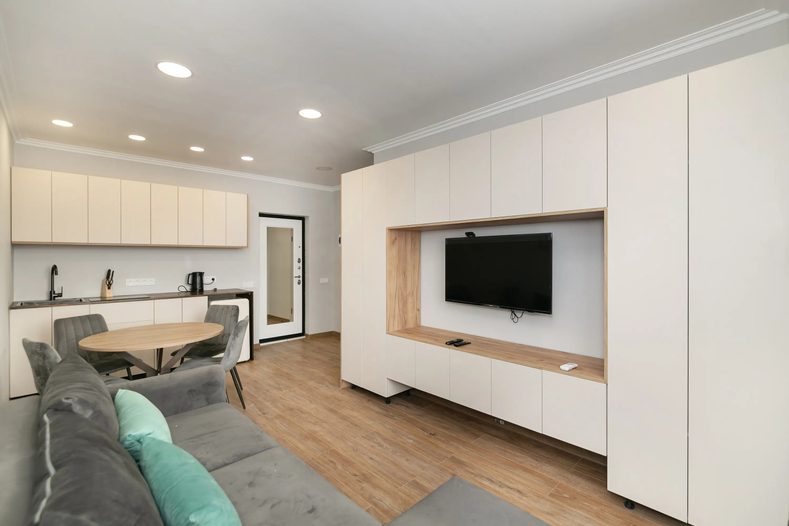 Апартаменты Двухкомнатные апартаменты у моря