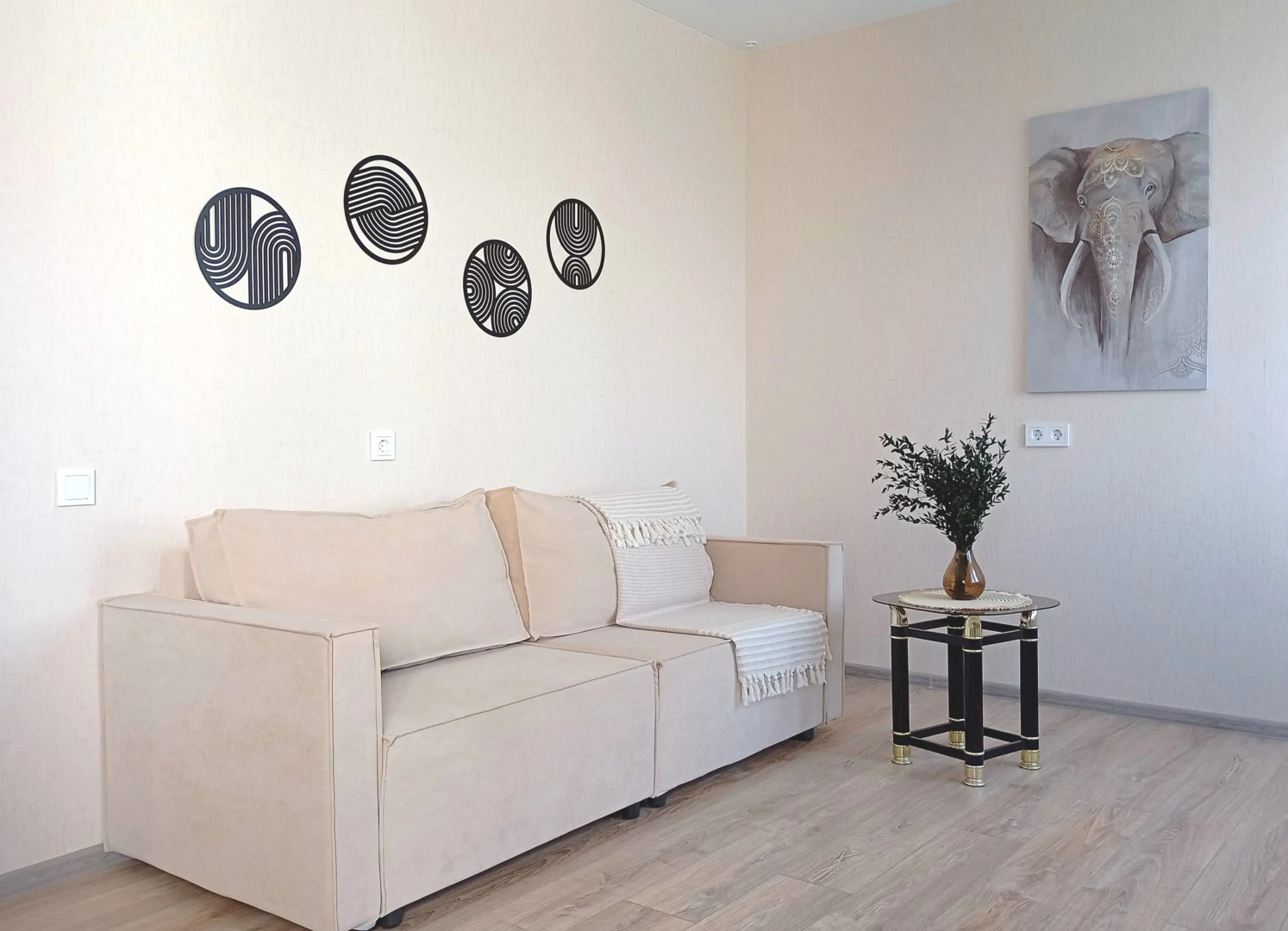 Квартира So fine Сети DeNewHome, Евротрешка в Центре с Парковочным Местом