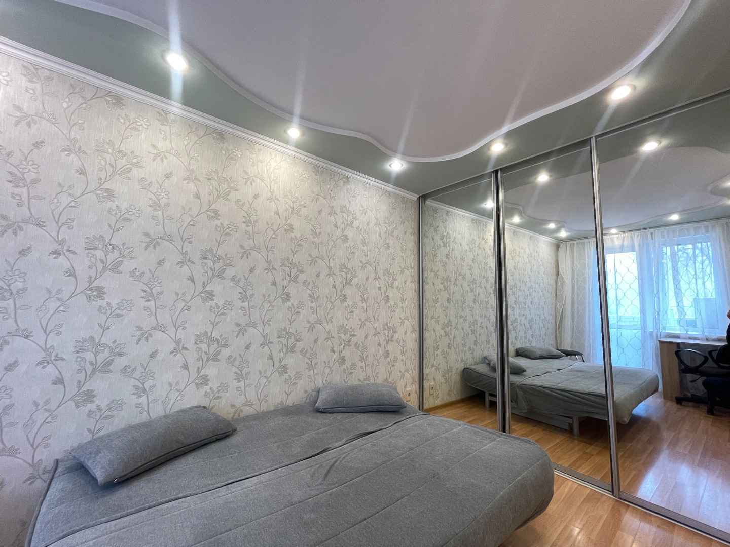 Квартира Двухкомнатная на Шило 192