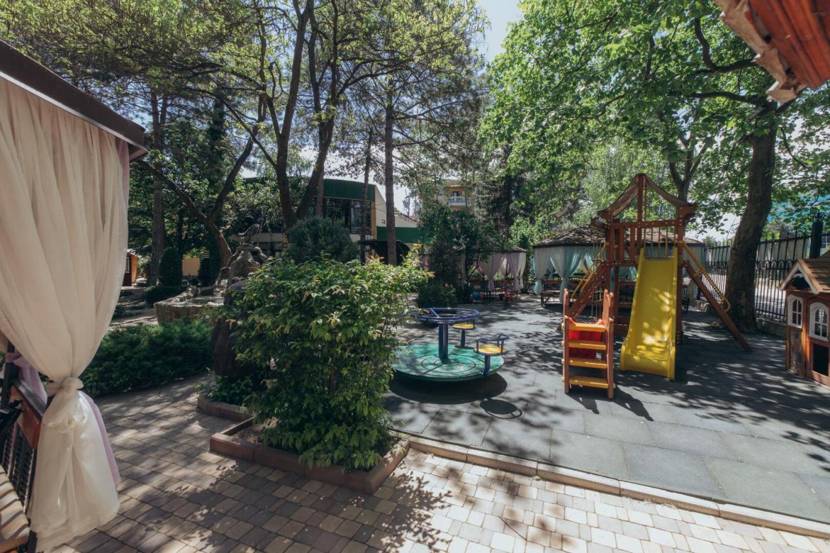 Отель Даяна