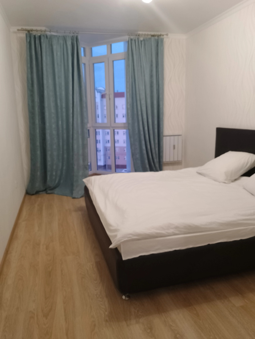 Апартаменты Двухкомнатная на улице Республике 67