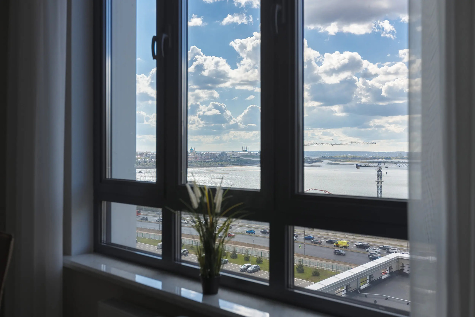 Апартаменты SUNVILLES Новая дизайнерская двушка с Видом