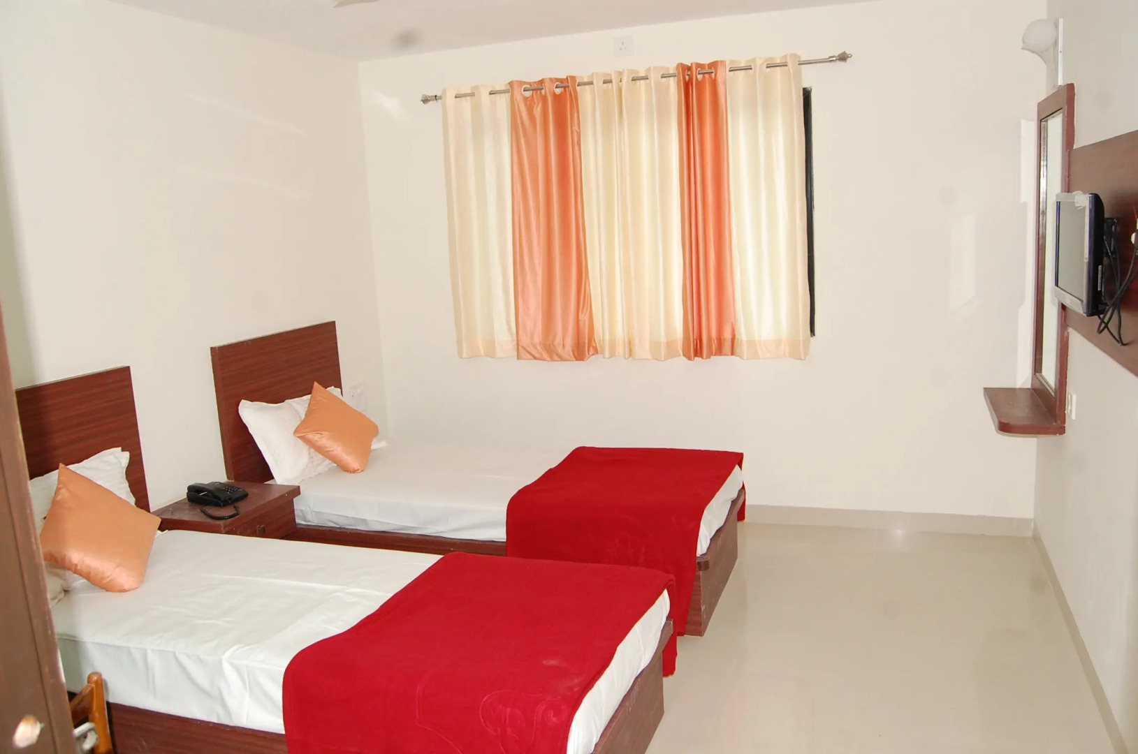 Отель Parth Executive