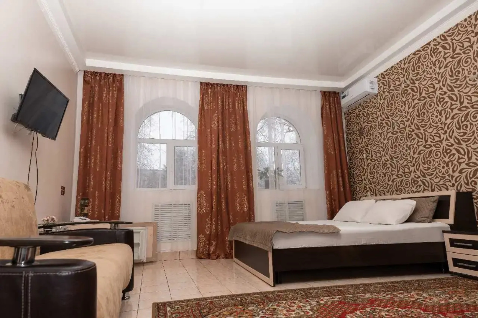 Отель Надежда