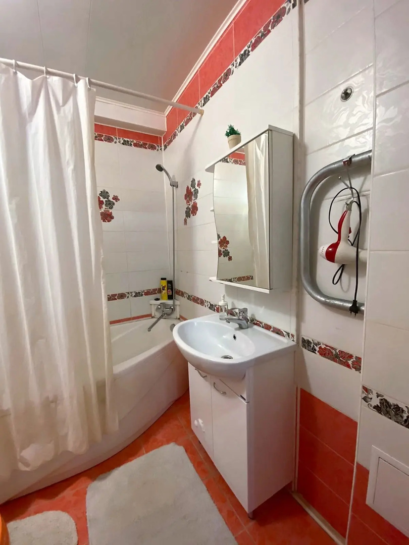 Апартаменты На Братьев Кашириных