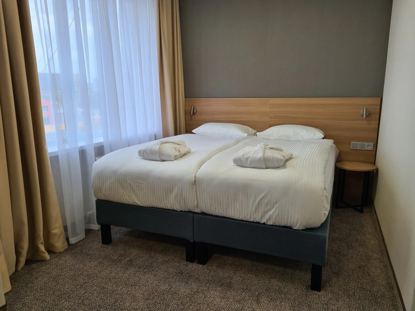 AMAKS Конгресс-отель