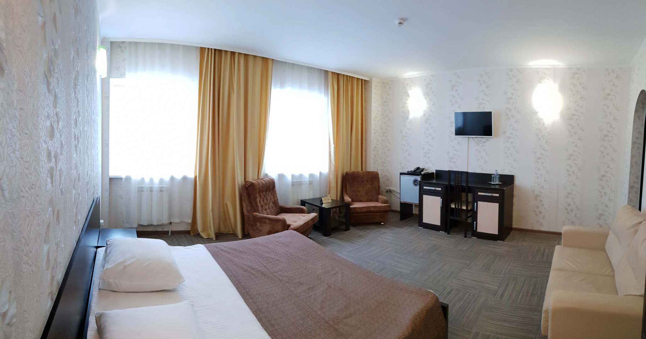 Отель Ливадия