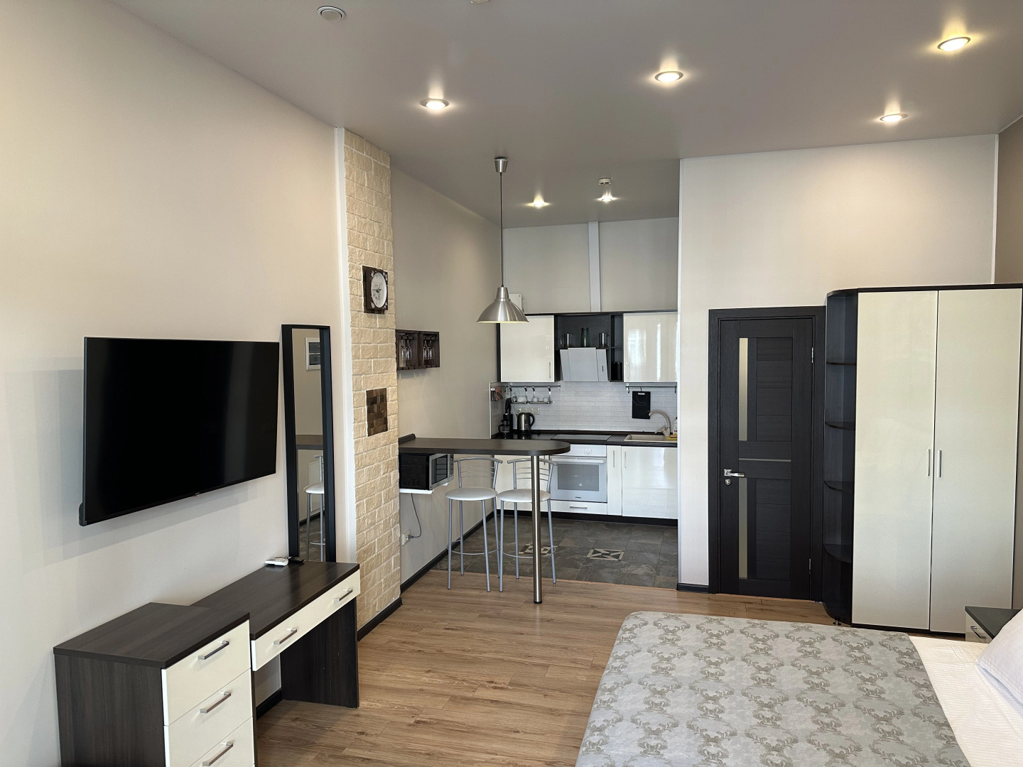 Апартаменты на Бульваре Надежд 4/2