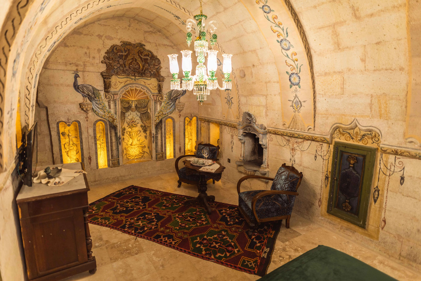 Отель Solo Cave Suites