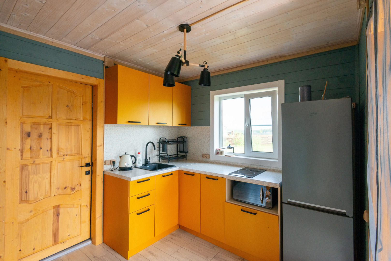 Na Beregu Reki S Bannym Chanom Guest house