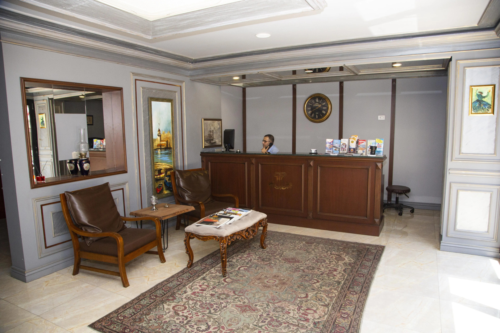 Отель HHK Hotel Downtown