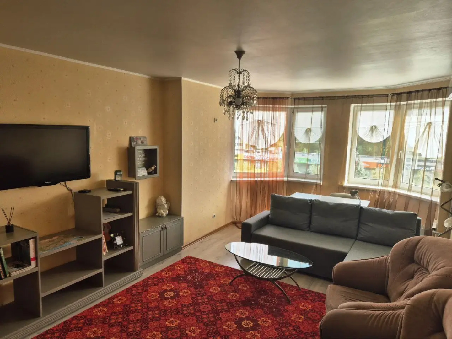 Квартира Просторная квартира с эркером в центре города-героя