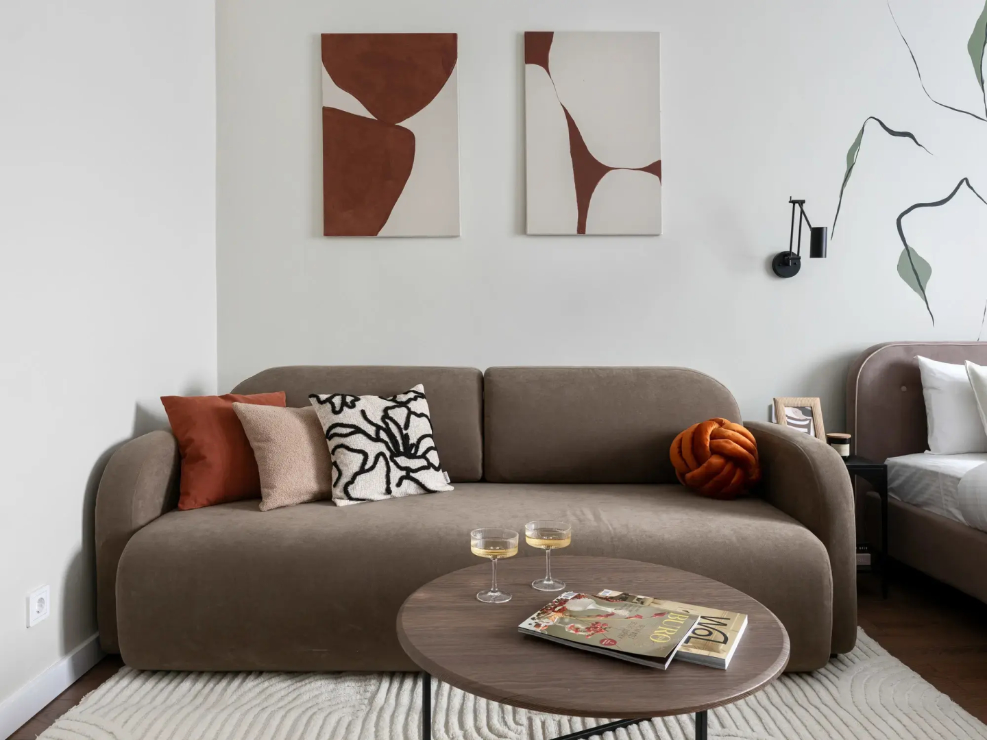 Квартира GM Apartments Стильная двушка у Триумфальной площади