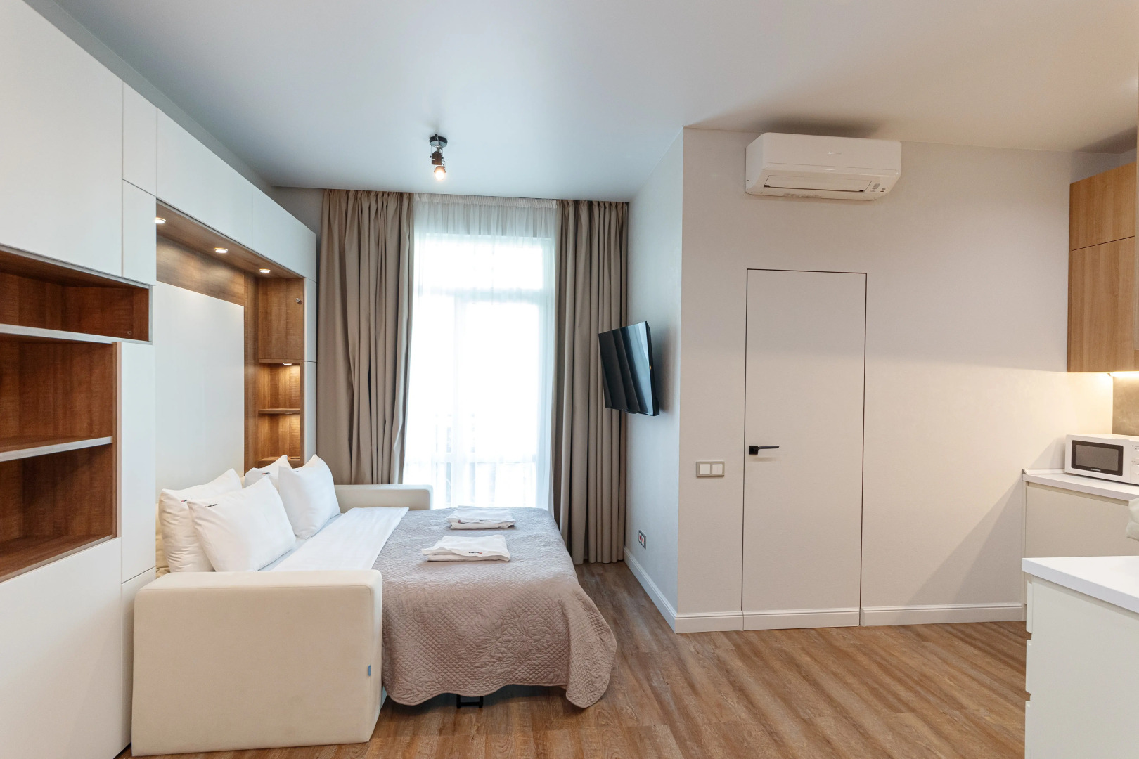 Апартаменты RED APARTMENTS Арт Лайт Сити апартамент Адамс