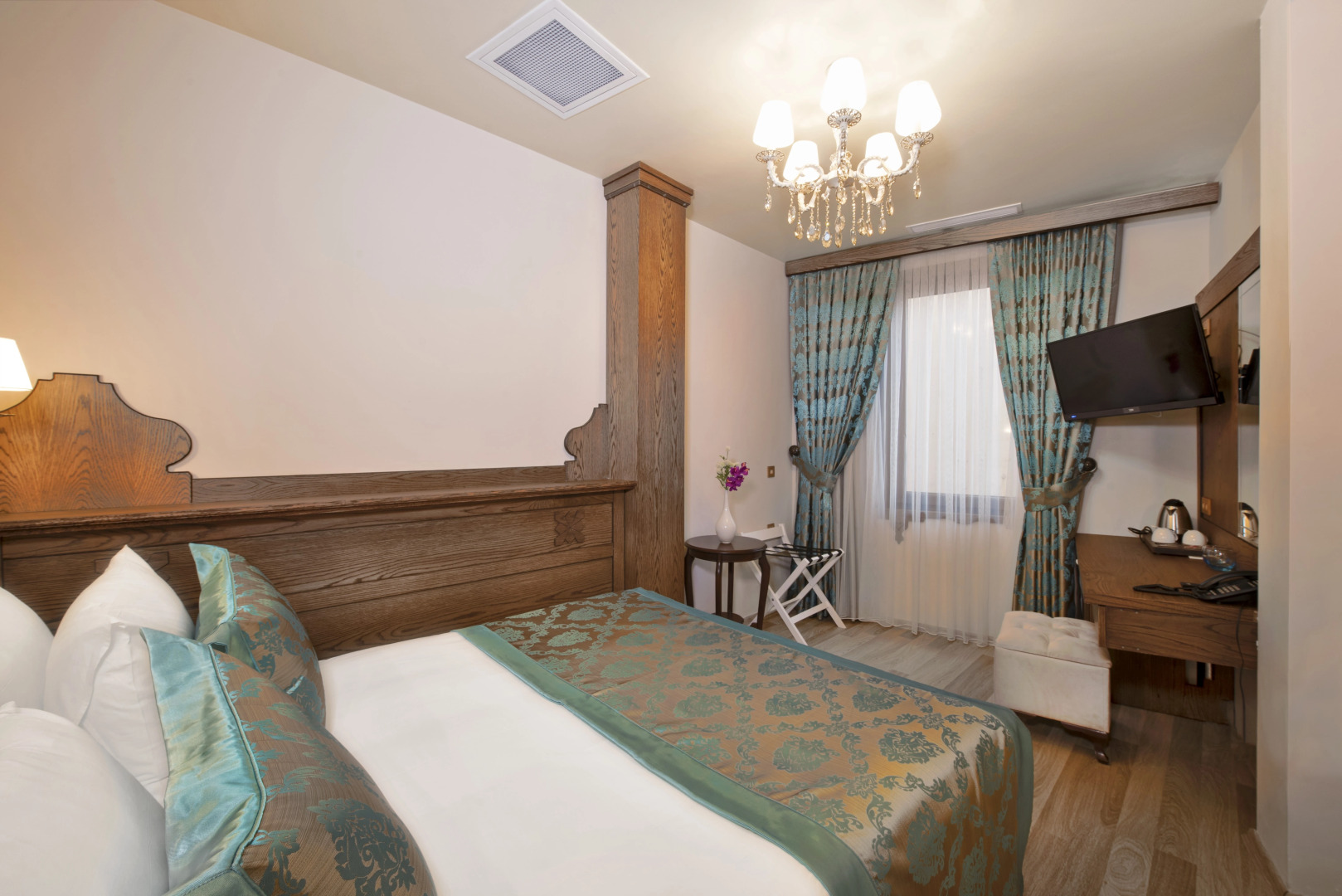 Отель Perapolis